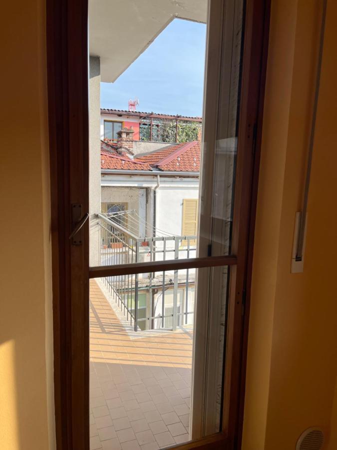 Boutique Affittacamere Attico In Centro Cuneo Exterior foto