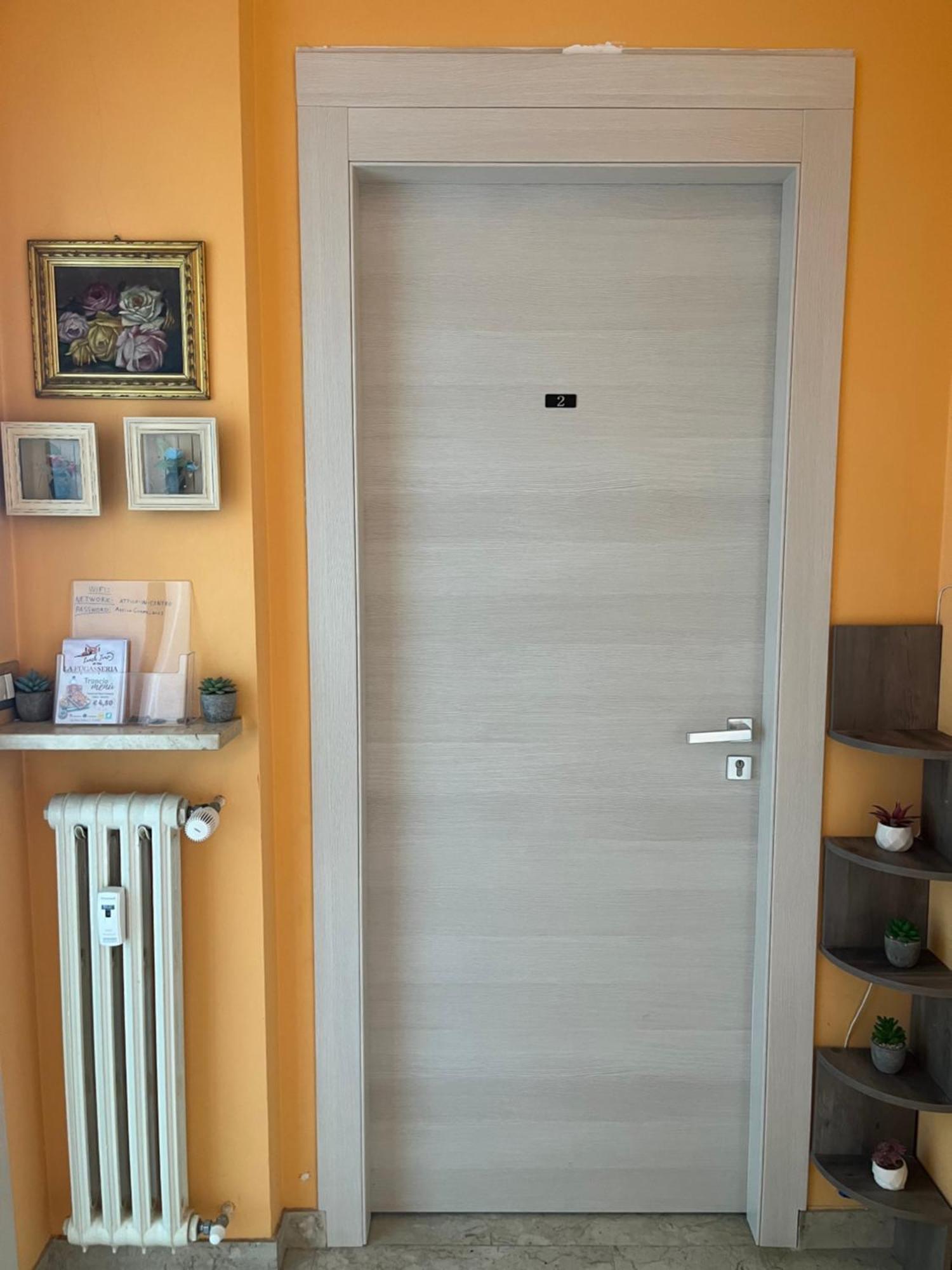 Boutique Affittacamere Attico In Centro Cuneo Exterior foto